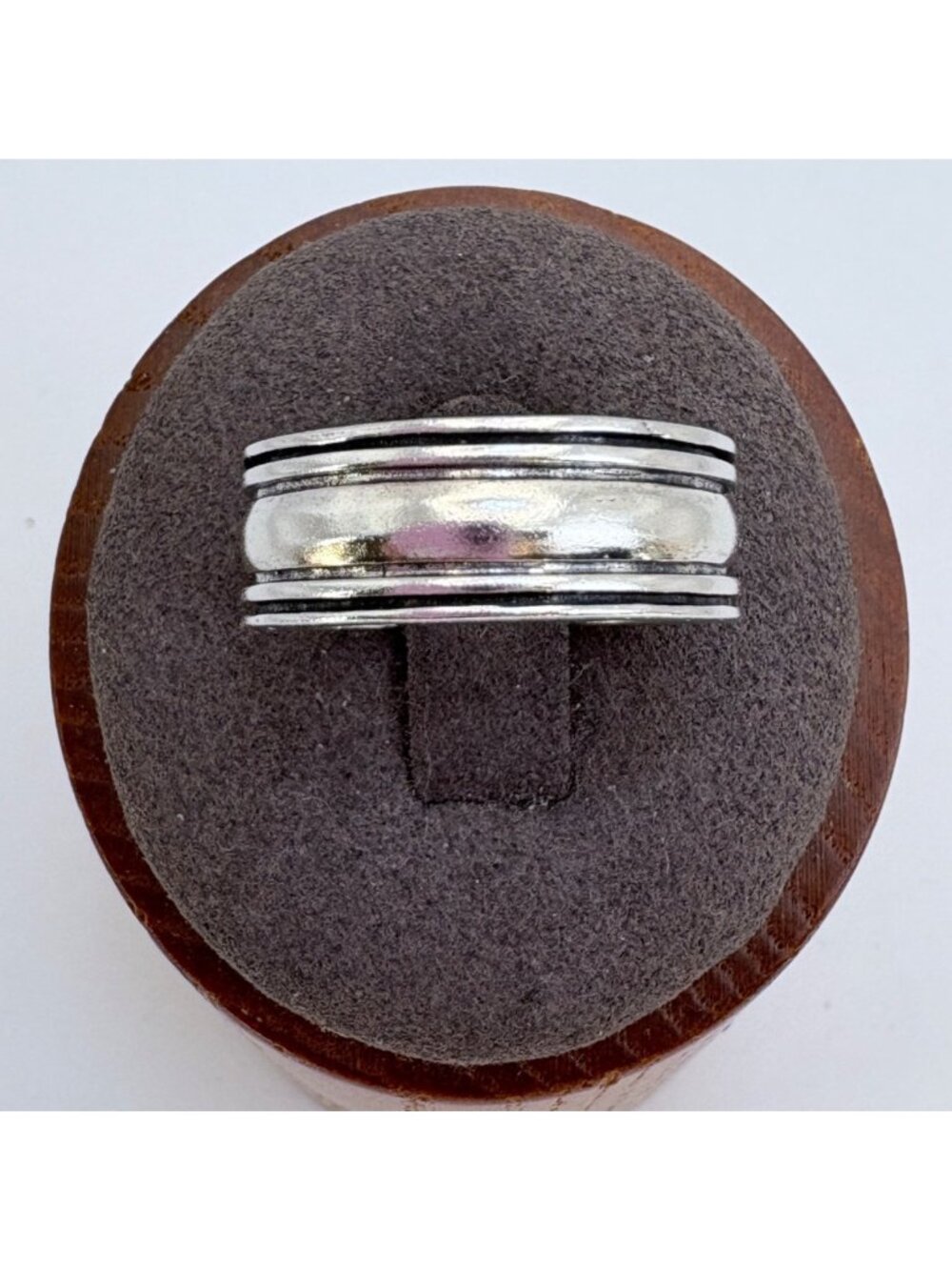 Beveled Edge Band Hammered Finish Band VTG Sterling Silver 925 Ring Size 9